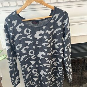 Gray and Silver Leopard Print Sweater - M
